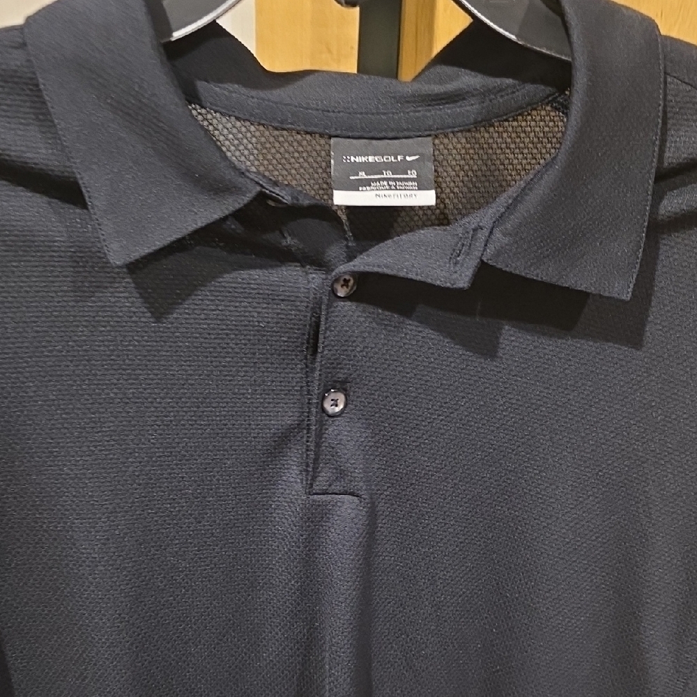 (J1) Men's Black Nike Golf Polo Shirt - Picture 4 of 6